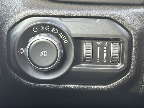 Used 2020 Jeep Wrangler Unlimited Sport S image 26