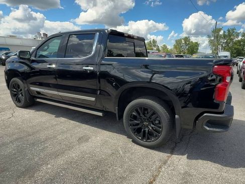 Used 2024 Chevrolet Silverado 1500 High Country w/ High Country Premium Package AWD/4WD image 6