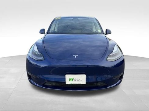 Used 2023 Tesla Model Y Long Range AWD/4WD image 3