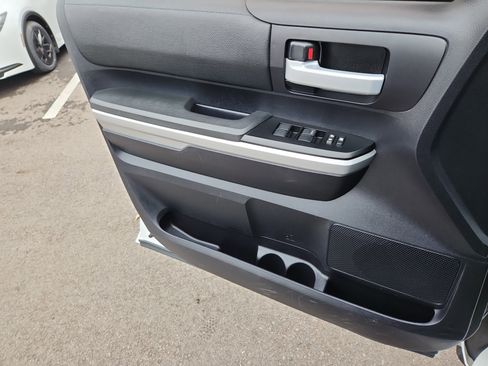 Used 2014 Toyota Tundra SR5 image 7
