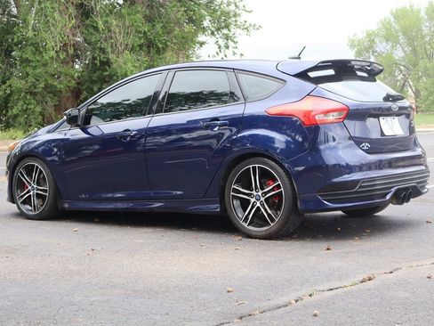 Used 2016 Ford Focus ST FWD image 7