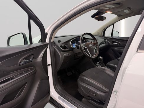 Used 2022 Buick Encore Preferred w/ Safety Package AWD/4WD image 9