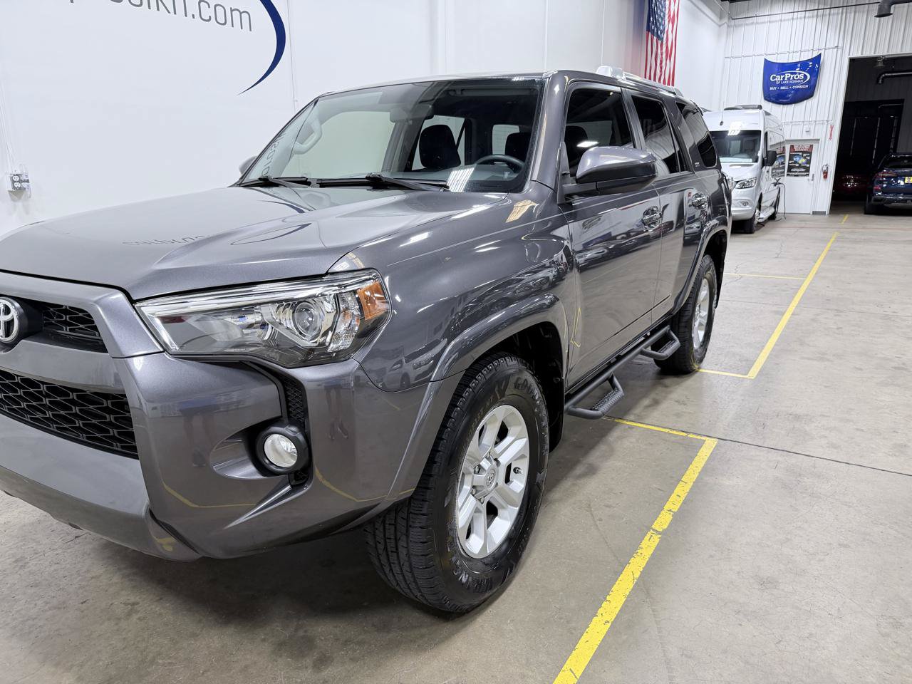 Used 2017 Toyota 4Runner SR5 RWD image 19