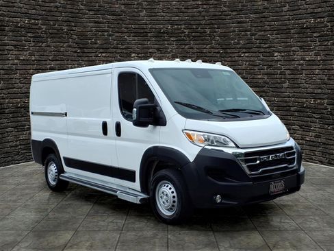 Used 2025 RAM ProMaster 2500 w/ U-Haul Equipment Group FWD image 1