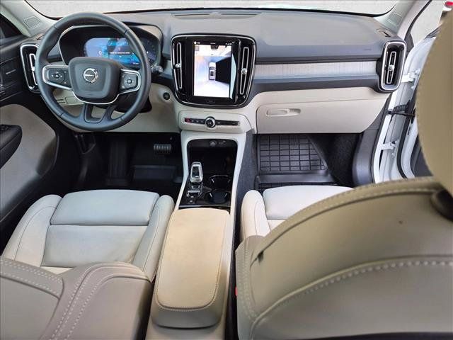 Used 2026 Volvo XC40 B5 Ultra w/ Protection Package Premier AWD/4WD image 16