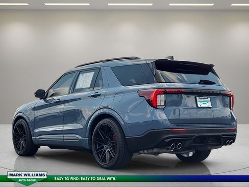 Used 2025 Ford Explorer ST AWD/4WD image 6