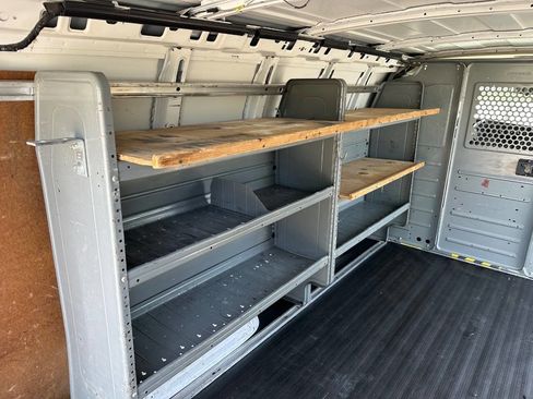 Used 2014 Chevrolet Express 2500 RWD image 6