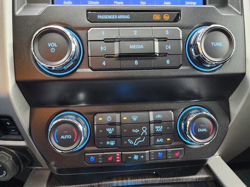 Used 2021 Ford F350 Lariat w/ Lariat Ultimate Package image 53