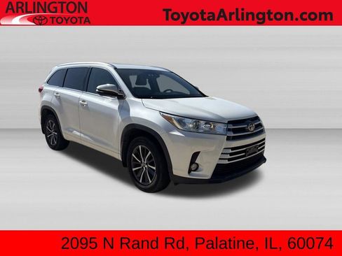 Used 2017 Toyota Highlander XLE AWD/4WD image 1