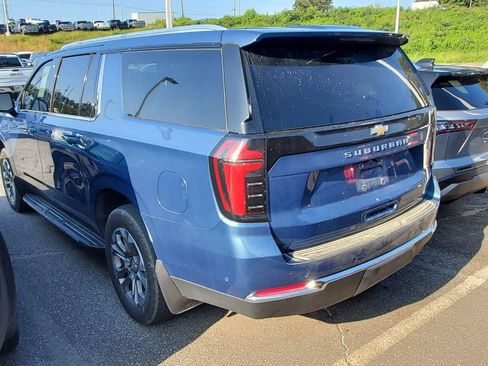 Used 2025 Chevrolet Suburban LS AWD/4WD image 8