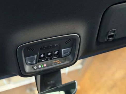 Used 2023 Chevrolet Traverse Premier w/ Redline Edition image 46