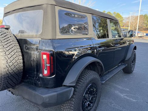 Used 2023 Ford Bronco Wildtrak image 13