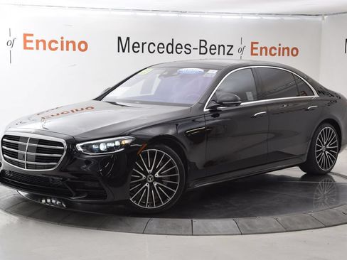 Used 2022 Mercedes-Benz S 500 4MATIC image 2