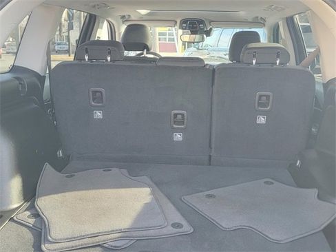 Used 2023 Jeep Grand Cherokee Laredo X image 9