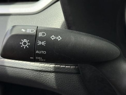 Used 2024 Toyota RAV4 XLE AWD/4WD image 22