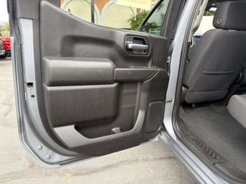 Used 2021 Chevrolet Silverado 1500 LT AWD/4WD image 22