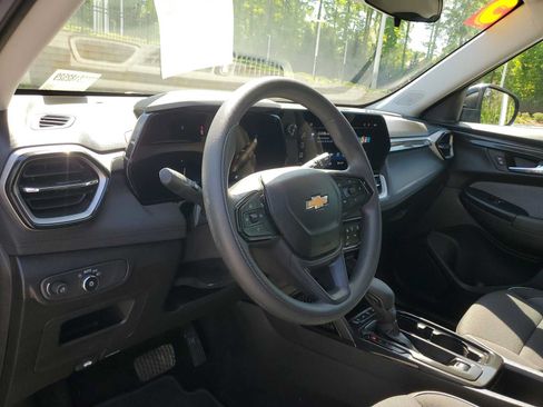 Used 2025 Chevrolet TrailBlazer LT FWD image 14