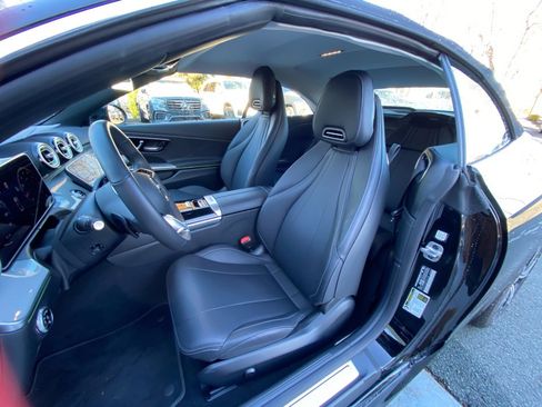 Used 2025 Mercedes-Benz CLE 300 4MATIC Cabriolet image 30