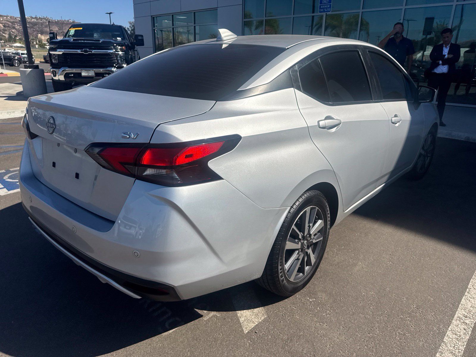 Used 2023 Nissan Versa SV FWD image 8