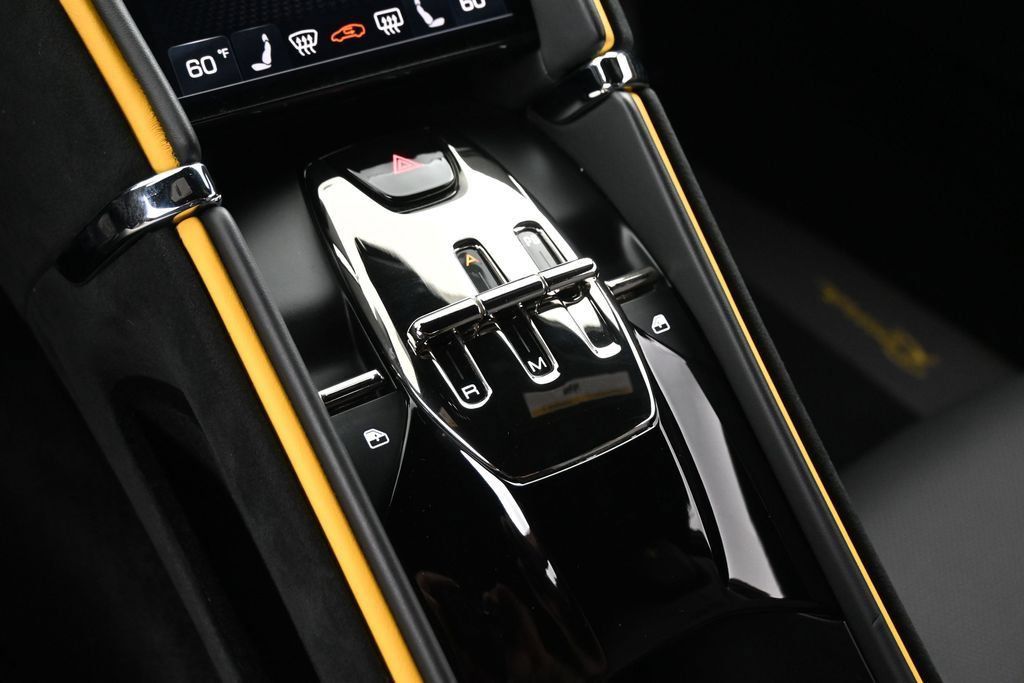 Used 2022 Ferrari Roma RWD image 22