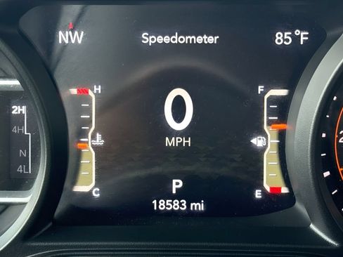 Used 2025 Jeep Wrangler Unlimited Sport AWD/4WD image 21
