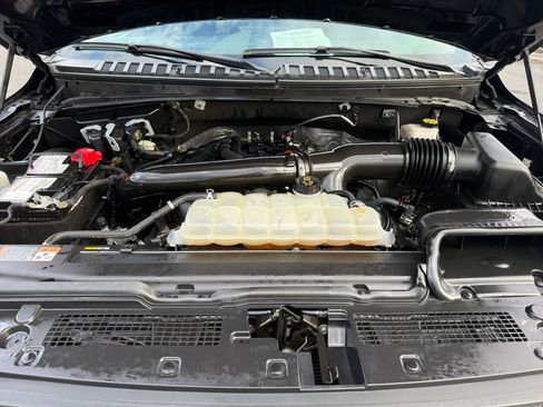 Used 2024 Ford Expedition XLT image 20