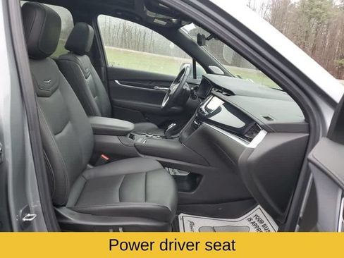 Used 2023 Cadillac XT6 Premium Luxury w/ Technology Package AWD/4WD image 24