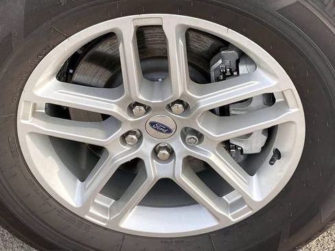 Used 2026 Ford Explorer Active AWD/4WD image 30