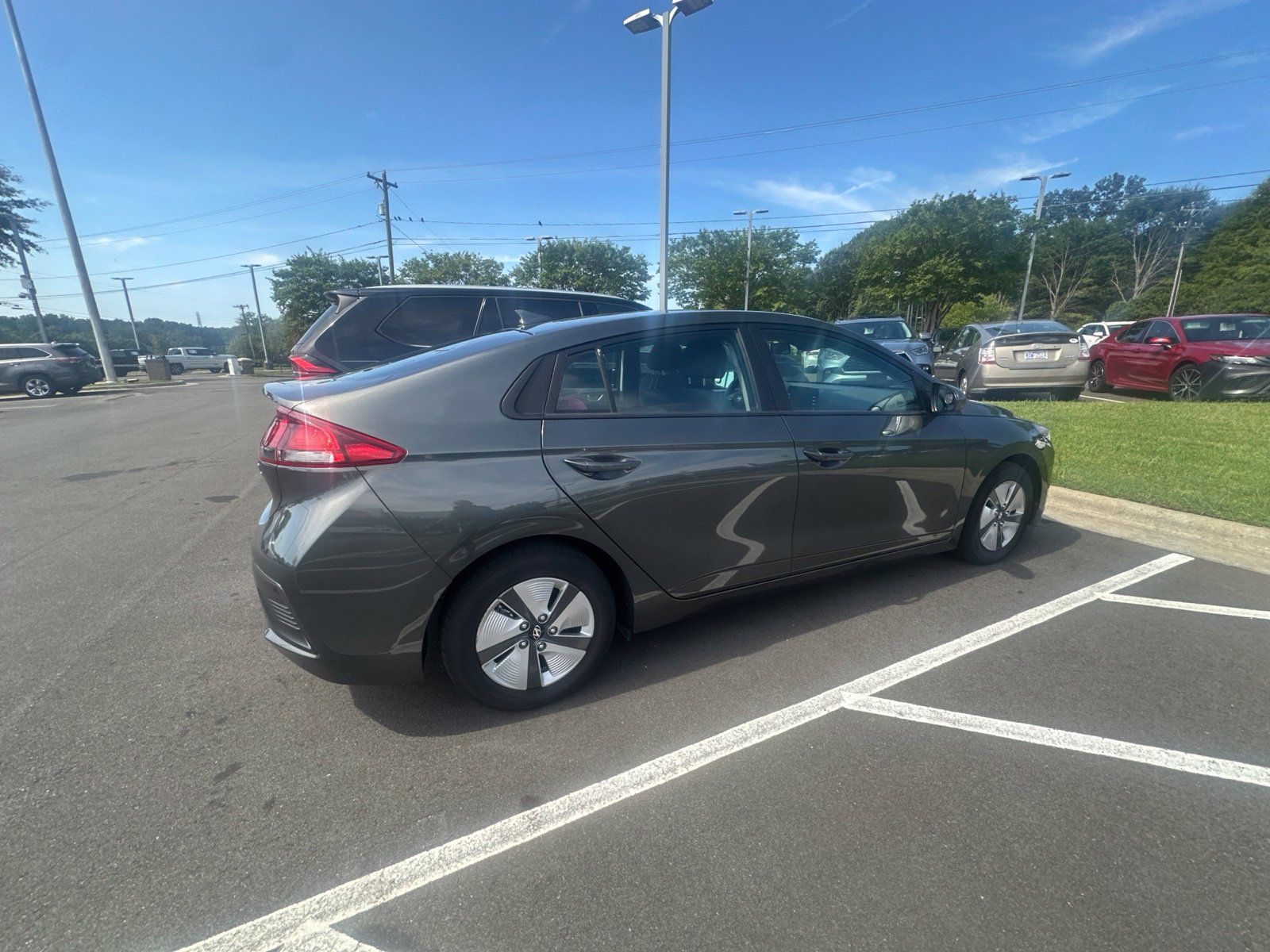 Used 2022 Hyundai Ioniq Blue FWD image 23