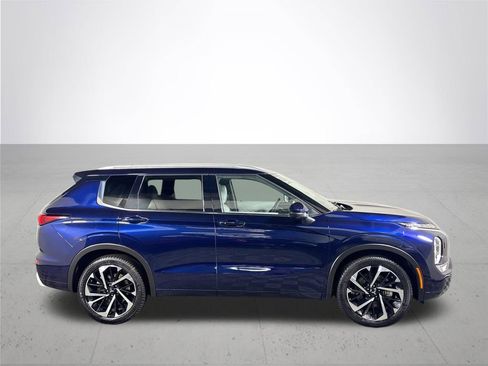 Used 2023 Mitsubishi Outlander SEL AWD/4WD image 5
