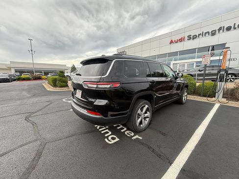 Used 2021 Jeep Grand Cherokee L Limited AWD/4WD image 16