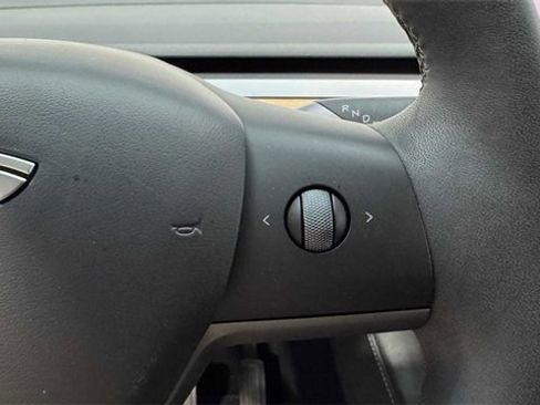 Used 2024 Tesla Model Y Long Range image 22