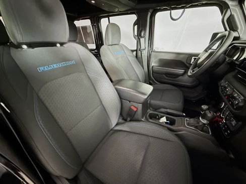 Used 2024 Jeep Wrangler Unlimited Rubicon 4xe image 32