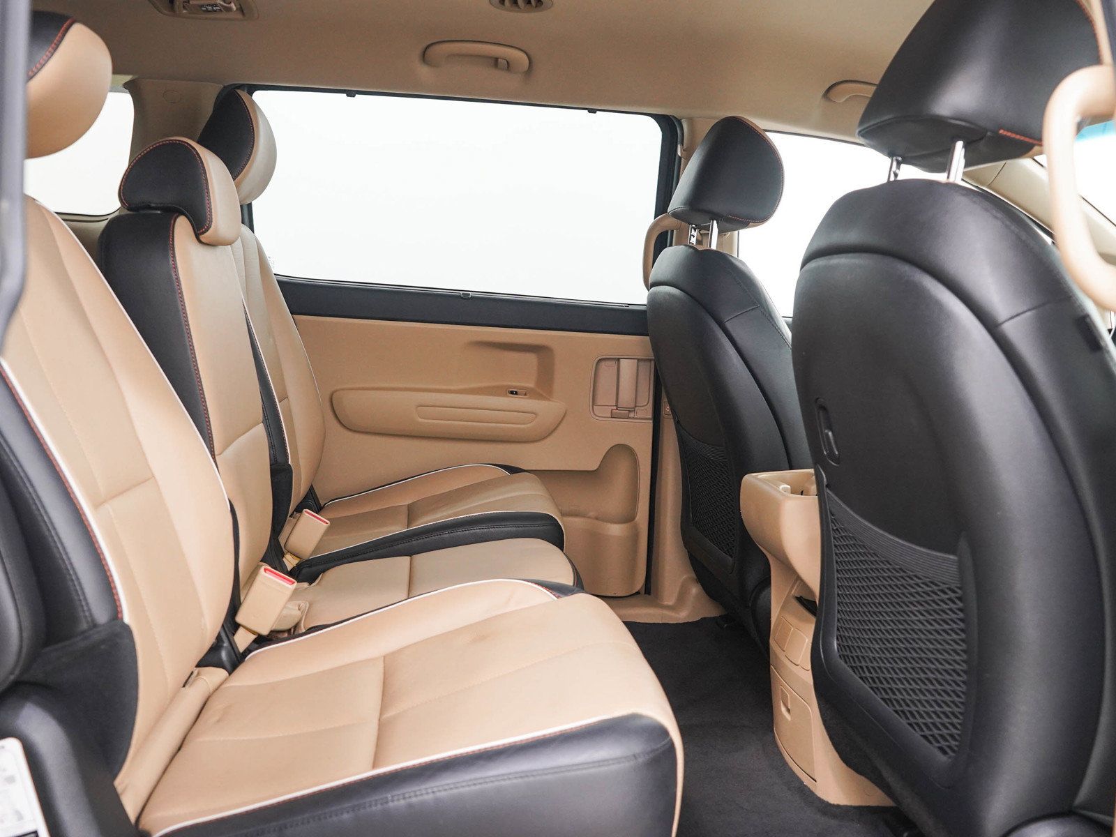 Used 2019 Kia Sedona EX FWD image 13