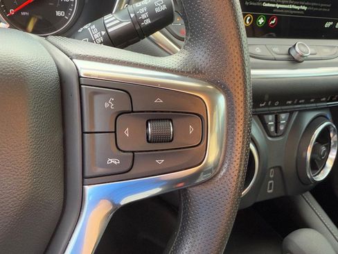 Used 2025 Chevrolet Blazer LT image 17