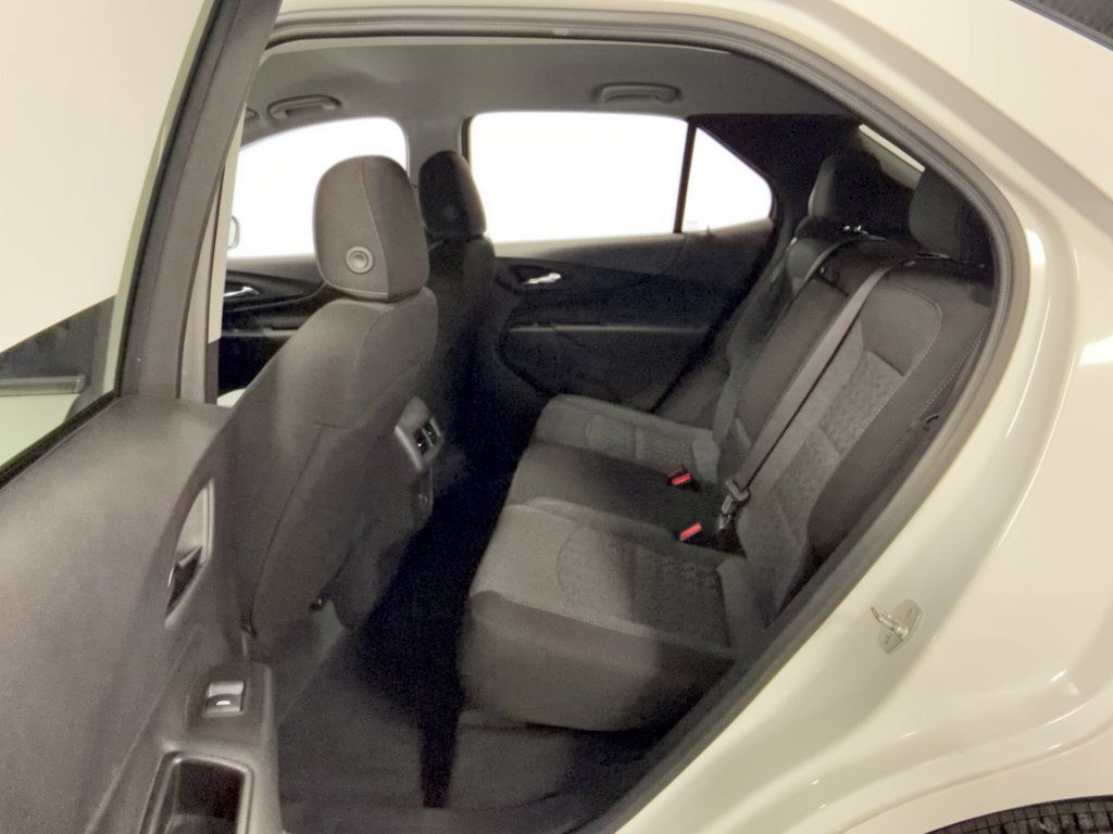 Used 2024 Chevrolet Equinox LT w/ LPO, Floor Liner Package FWD image 25