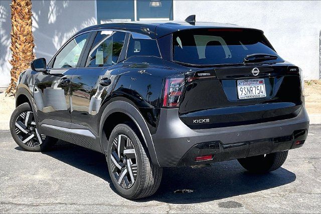 Certified 2025 Nissan Kicks SV FWD image 10
