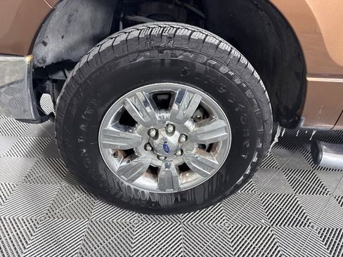 Used 2011 Ford F150 XLT w/ XLT Chrome Pkg image 7