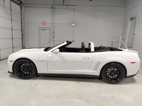 Used 2013 Chevrolet Camaro ZL1 RWD image 22