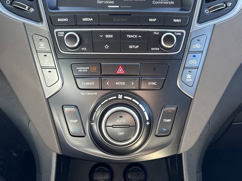 Used 2019 Hyundai Santa Fe XL image 33