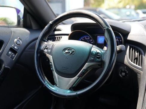 Used 2016 Hyundai Genesis 3.8 RWD image 26