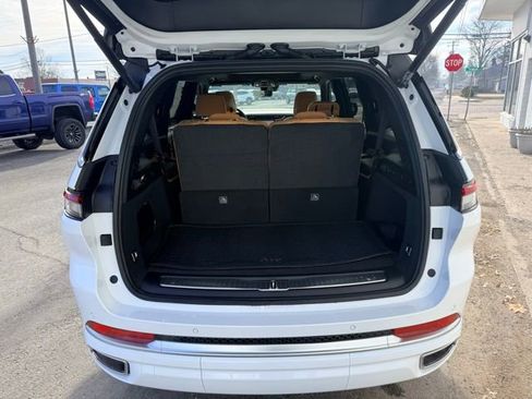 New 2025 Jeep Grand Cherokee L Summit image 9