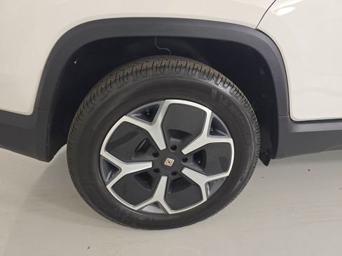 Used 2024 Rivian R1T Adventure AWD/4WD image 12