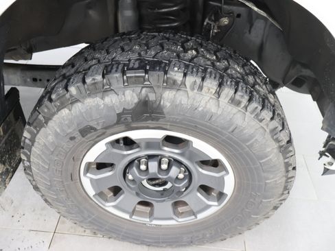 Used 2024 Ford F350 Lariat w/ Lariat Ultimate Package AWD/4WD image 3