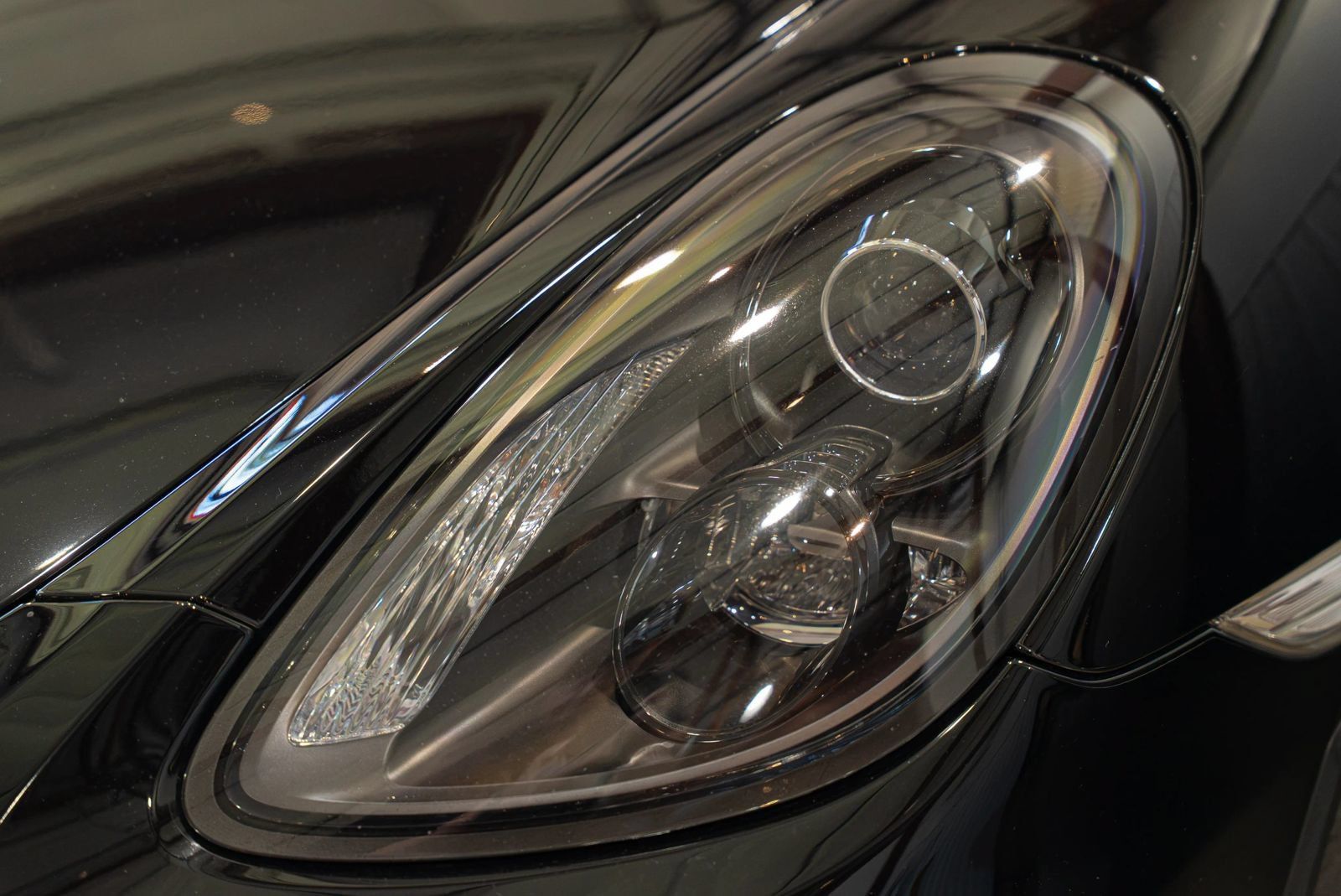 Used 2016 Porsche Cayman GT4 RWD image 7