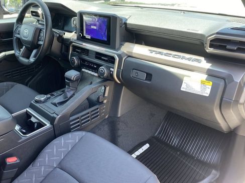 Used 2026 Toyota Tacoma SR5 AWD/4WD image 18