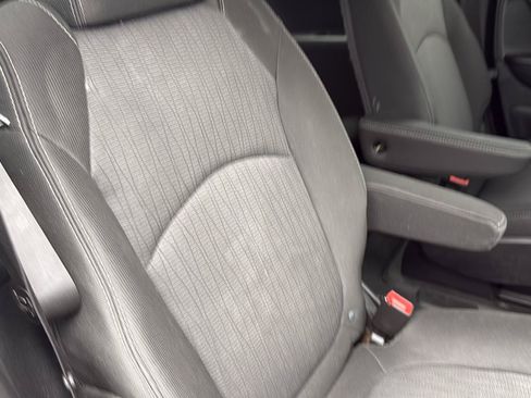 Used 2016 Chevrolet Traverse LT w/ Style and Technology Package FWD image 23