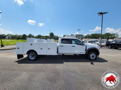 New 2026 Ford F450 XL w/ XL Chrome Package RWD image 8