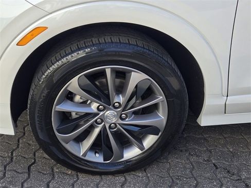 Certified 2022 Buick Encore GX Select w/ Sport Touring Package image 13