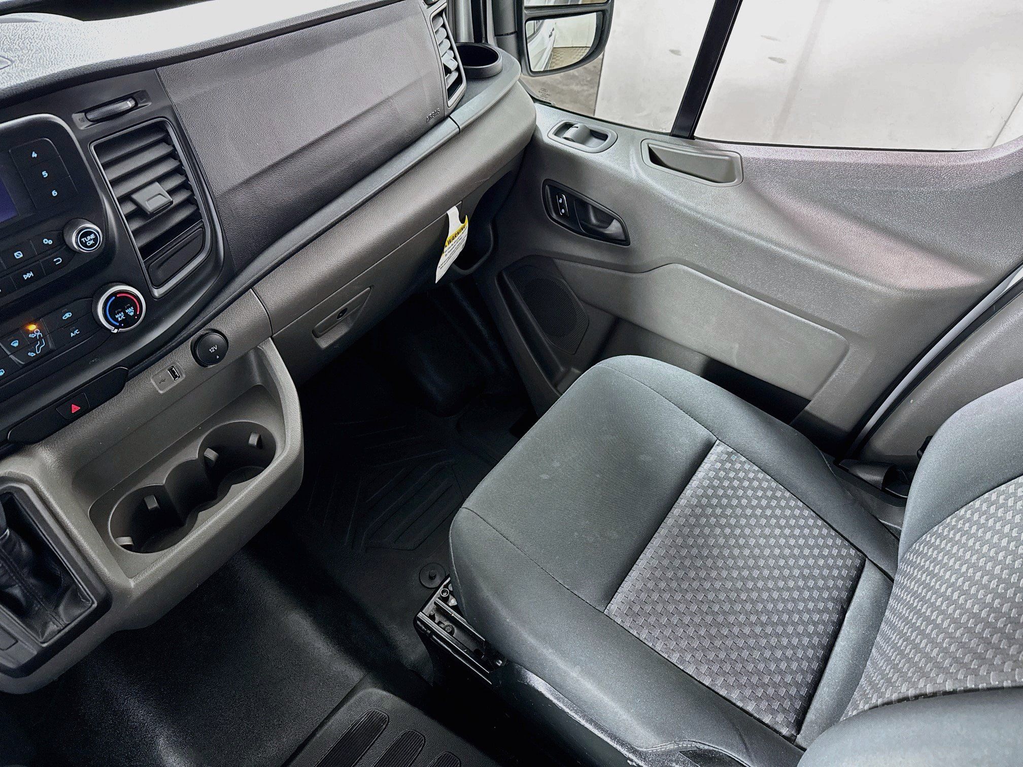 Used 2025 Ford Transit 250 Low Roof w/ Exterior Upgrade Package RWD image 21
